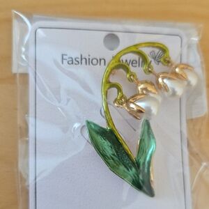 Vintage Green and Gold Floral Brooch